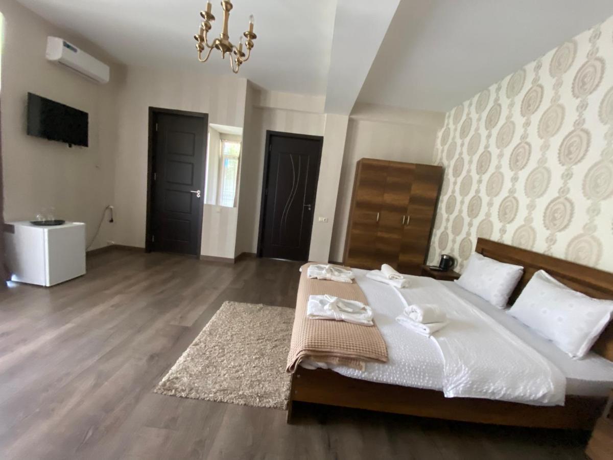 Borjomi Central Hotel Buitenkant foto